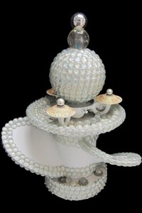 Propeller -- photo by Sienna M Potts -- artwork &copy;  (click to see a larger version of the decorative art piece)